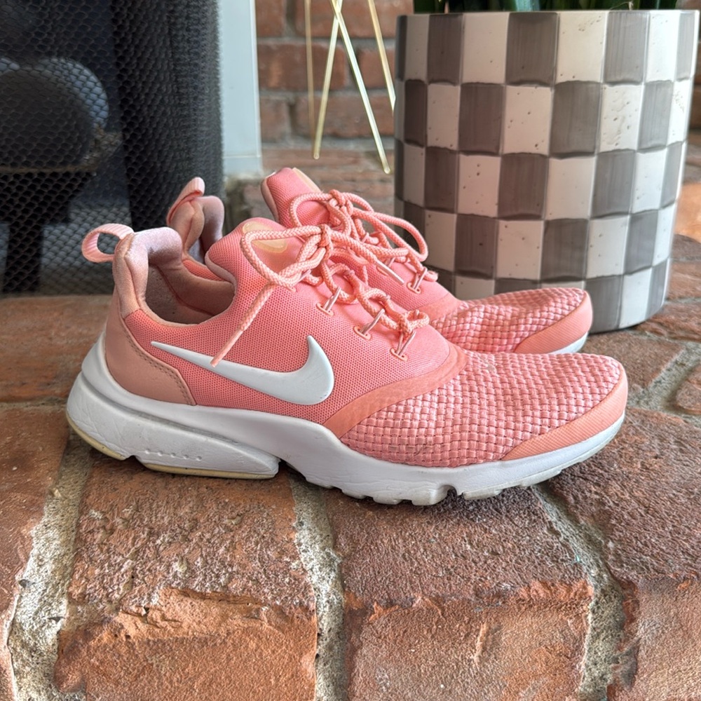 Nike sneakers size 8